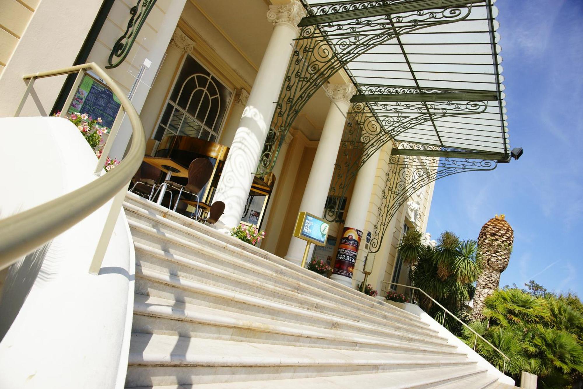 Casino Hotel Des Palmiers Hyères Esterno foto